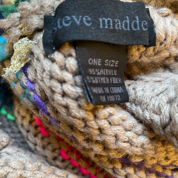 Steven Madden Infinity Scarf - Picture 3 of 3